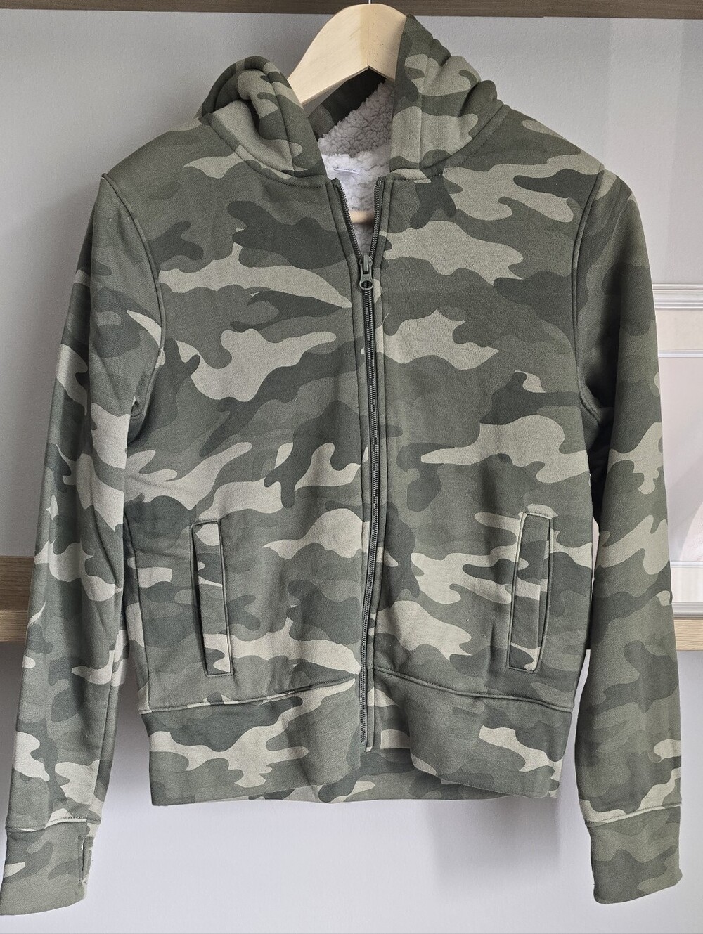 Old Navy Olive Green Camo Zip-Up Hoodie